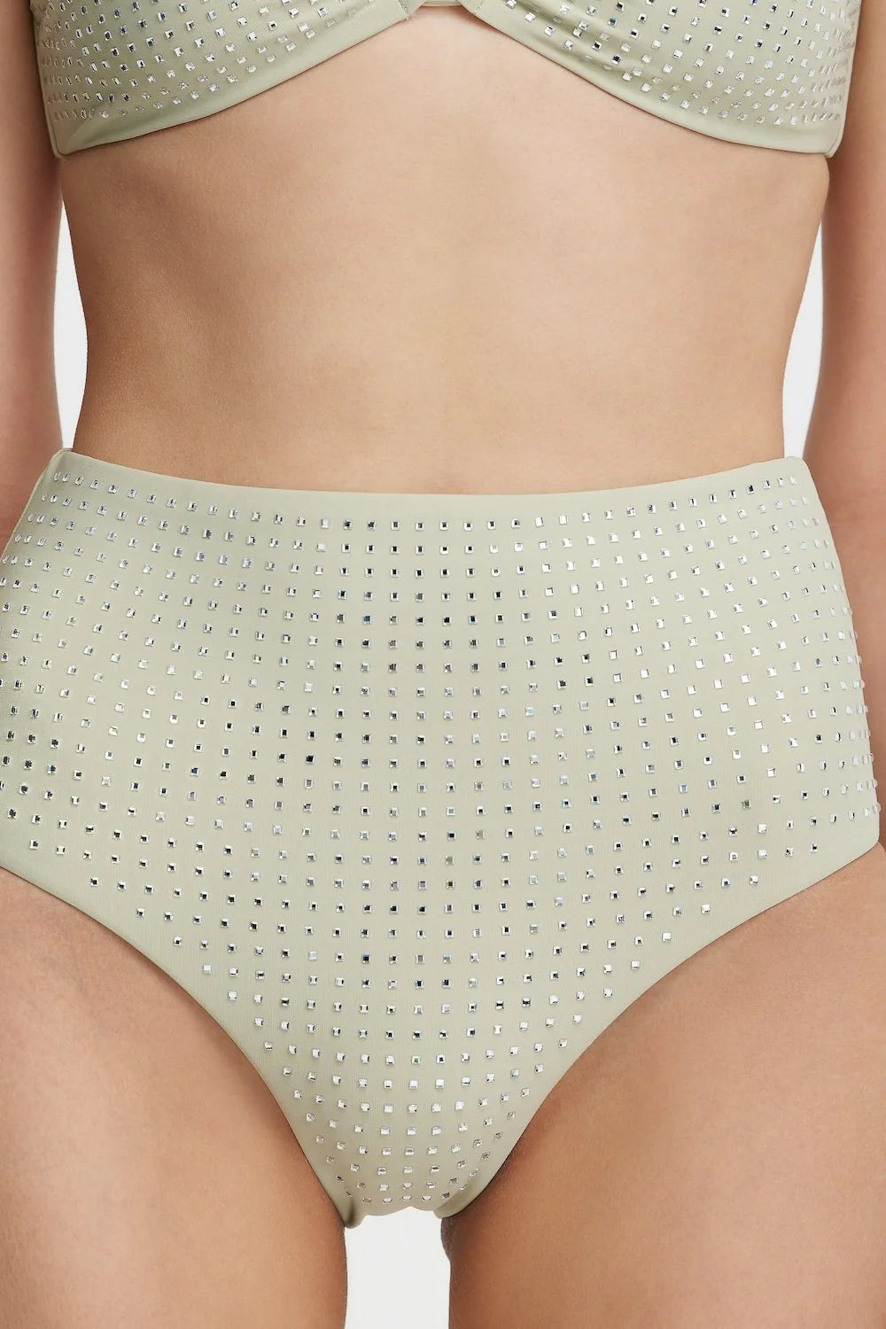 Freja High Brief