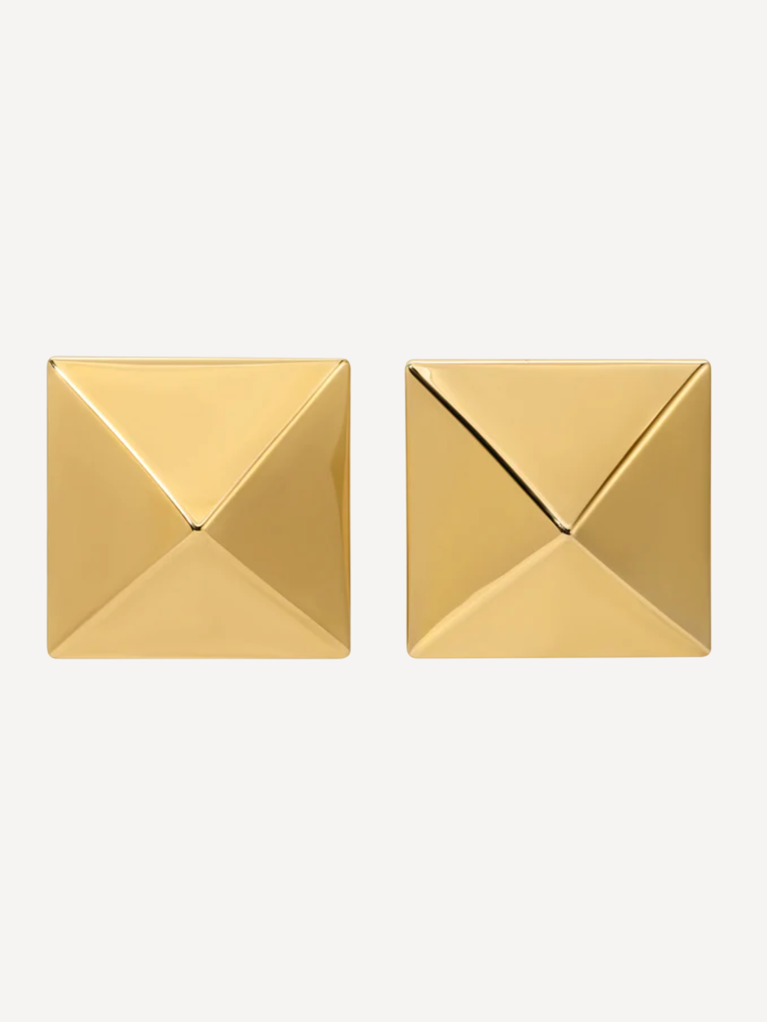 Grande Pyramid Studs