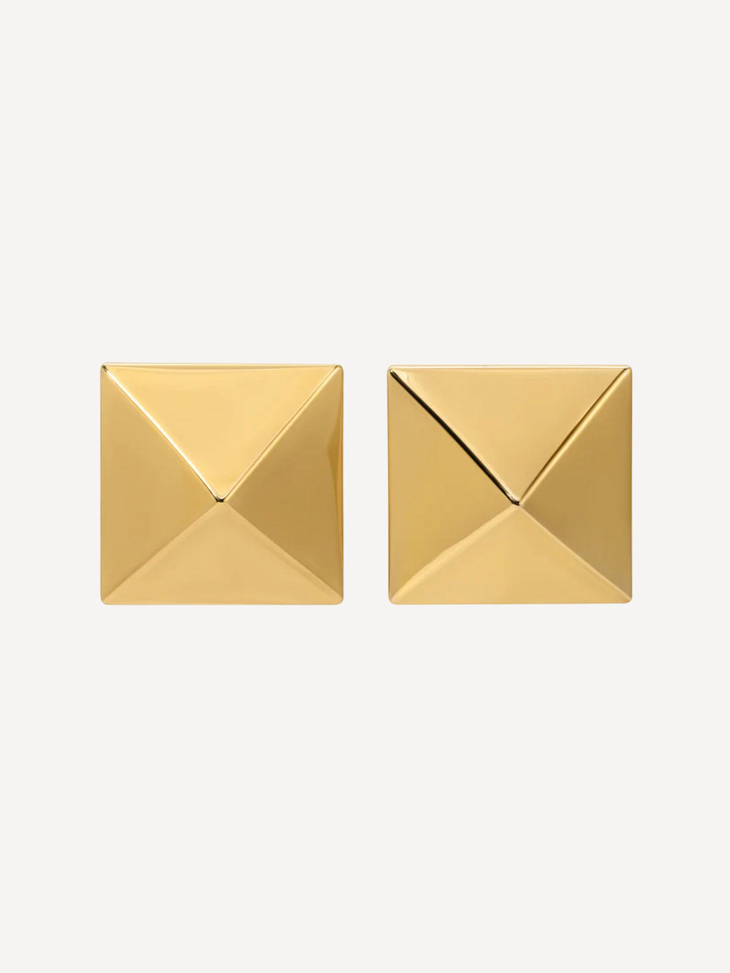 Medium Pyramid Studs
